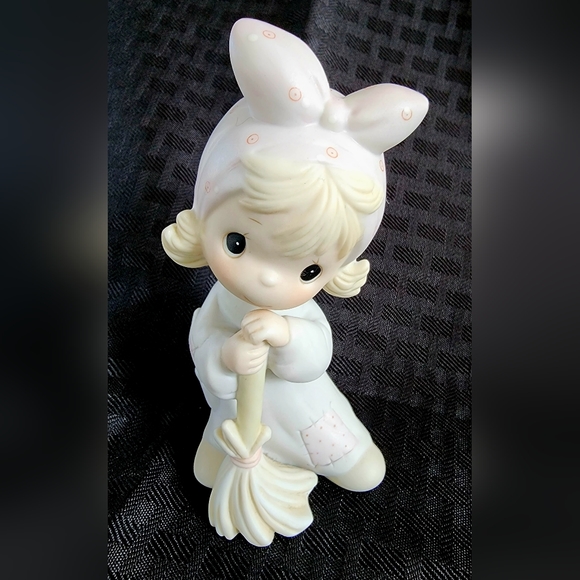 Precious Moments Isn't He Precious? 1984 E-5379 Tree Limited Edition Retired - Picture 1 of 6